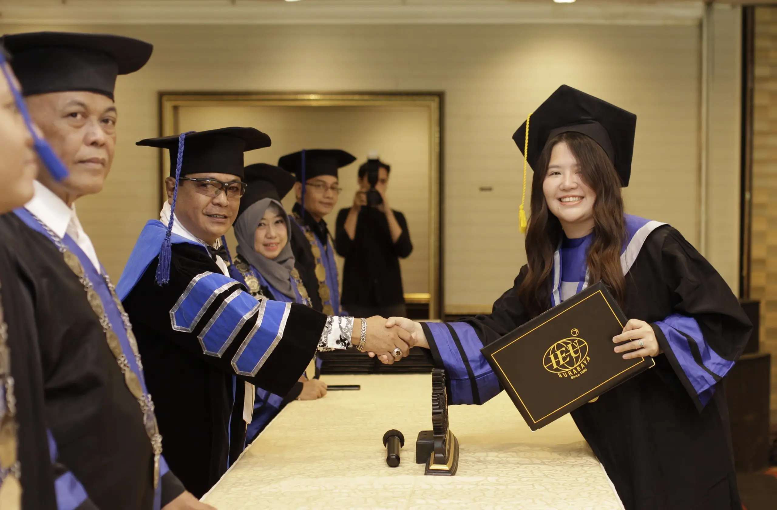 Kelulusan Mahasiswa IEU